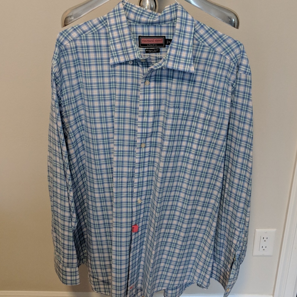 Vineyard Vines button down dress shirt
